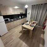 Perikleous 5 Diamerisma Kondoulis House Апартаменты Калампака