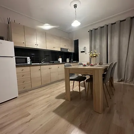 Perikleous 5 Diamerisma Kondoulis House