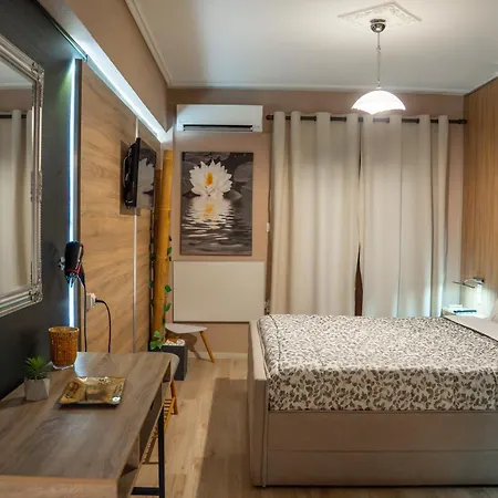 Perikleous 5 Diamerisma Kondoulis House