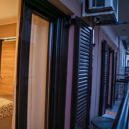 Perikleous 5 Diamerisma Kondoulis House