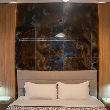 Perikleous 5 Diamerisma Kondoulis House