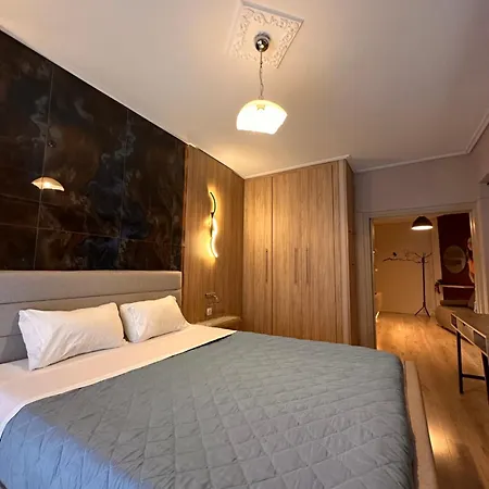 Perikleous 5 Diamerisma Kondoulis House