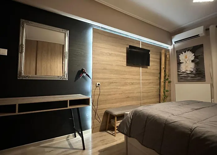 Perikleous 5 Diamerisma Kondoulis House