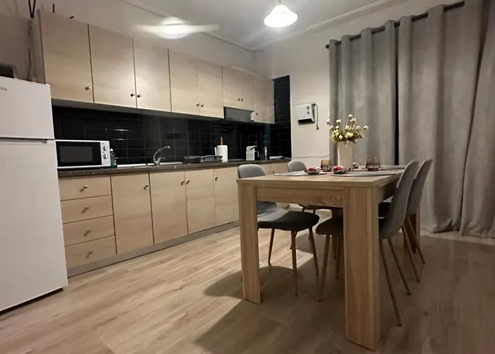 Perikleous 5 Diamerisma Kondoulis House