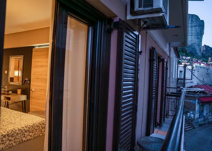 Perikleous 5 Diamerisma Kondoulis House